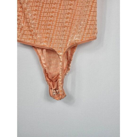 Skims Logo bodysuit Nwt - Picture 6 of 9